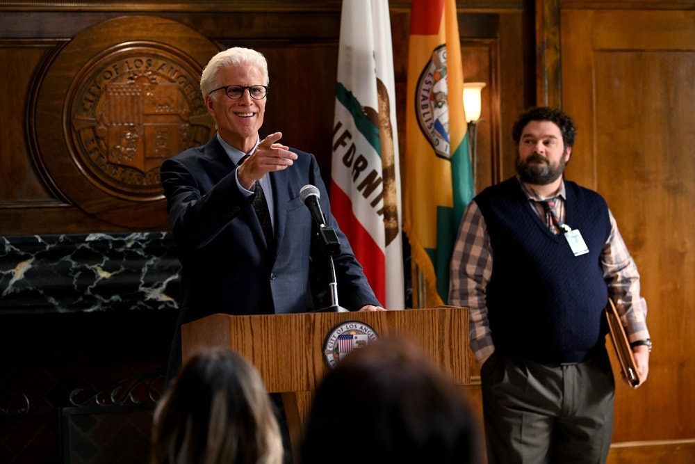 Ted Danson interpreta un sindaco totalmente inetto in questa nuova sitcom della NBC