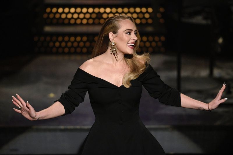Twitter verkeert in emotionele instorting door Adele's 30-jarige leeftijd