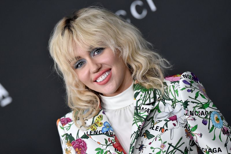 Miley Cyrus wil een nationale feestdag ter herdenking van haar waterpijpvideo