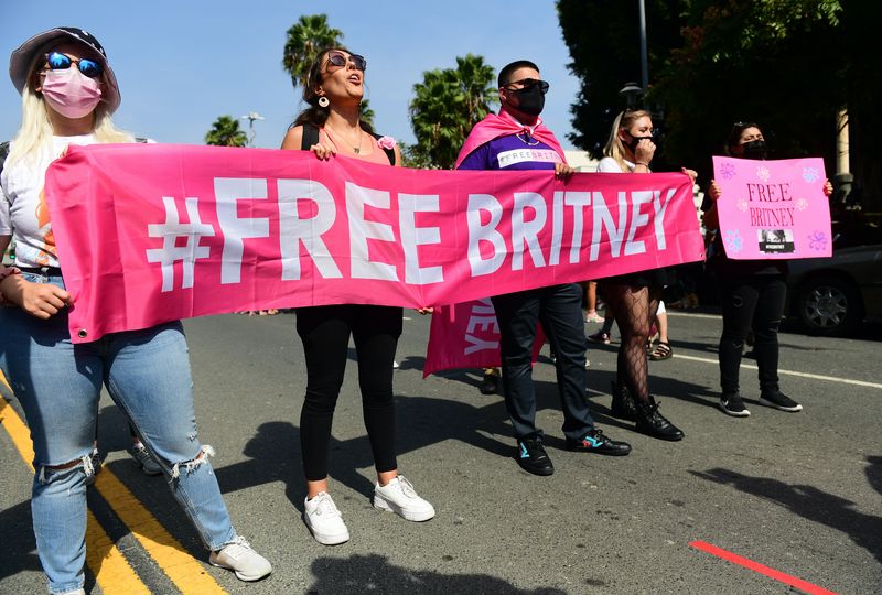 Britney Spears está libre después de que un juez acaba de terminar su tutela