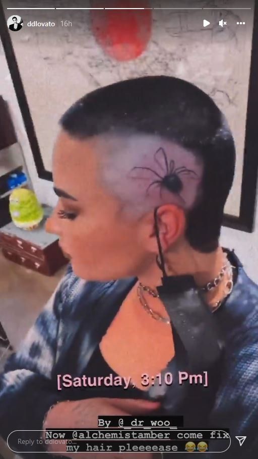 El nuevo tatuaje de araña de Demi Lovato tiene una historia de fondo significativa