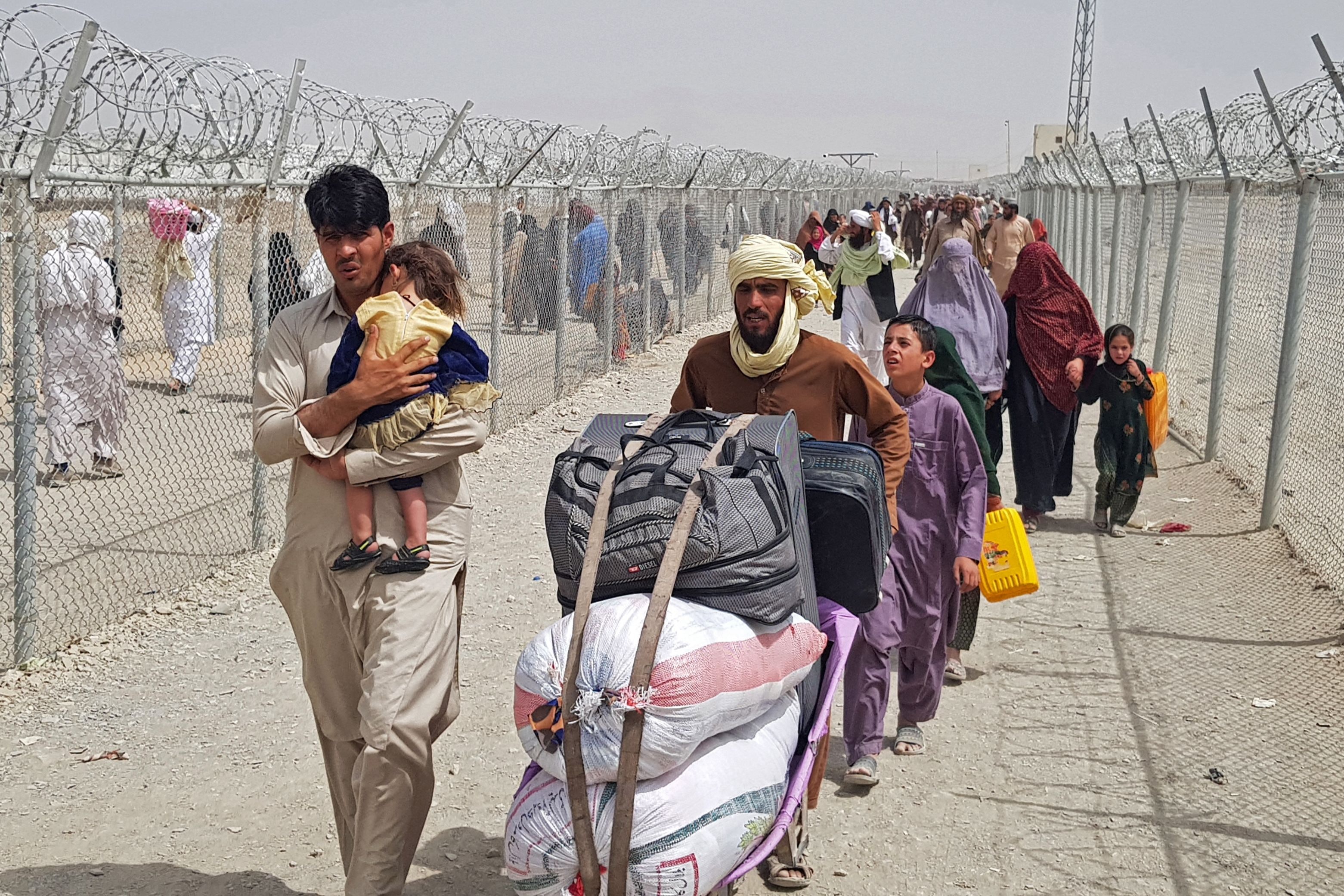 Как да помогнем на усилията в подкрепа на засегнатите от кризата в Афганистан