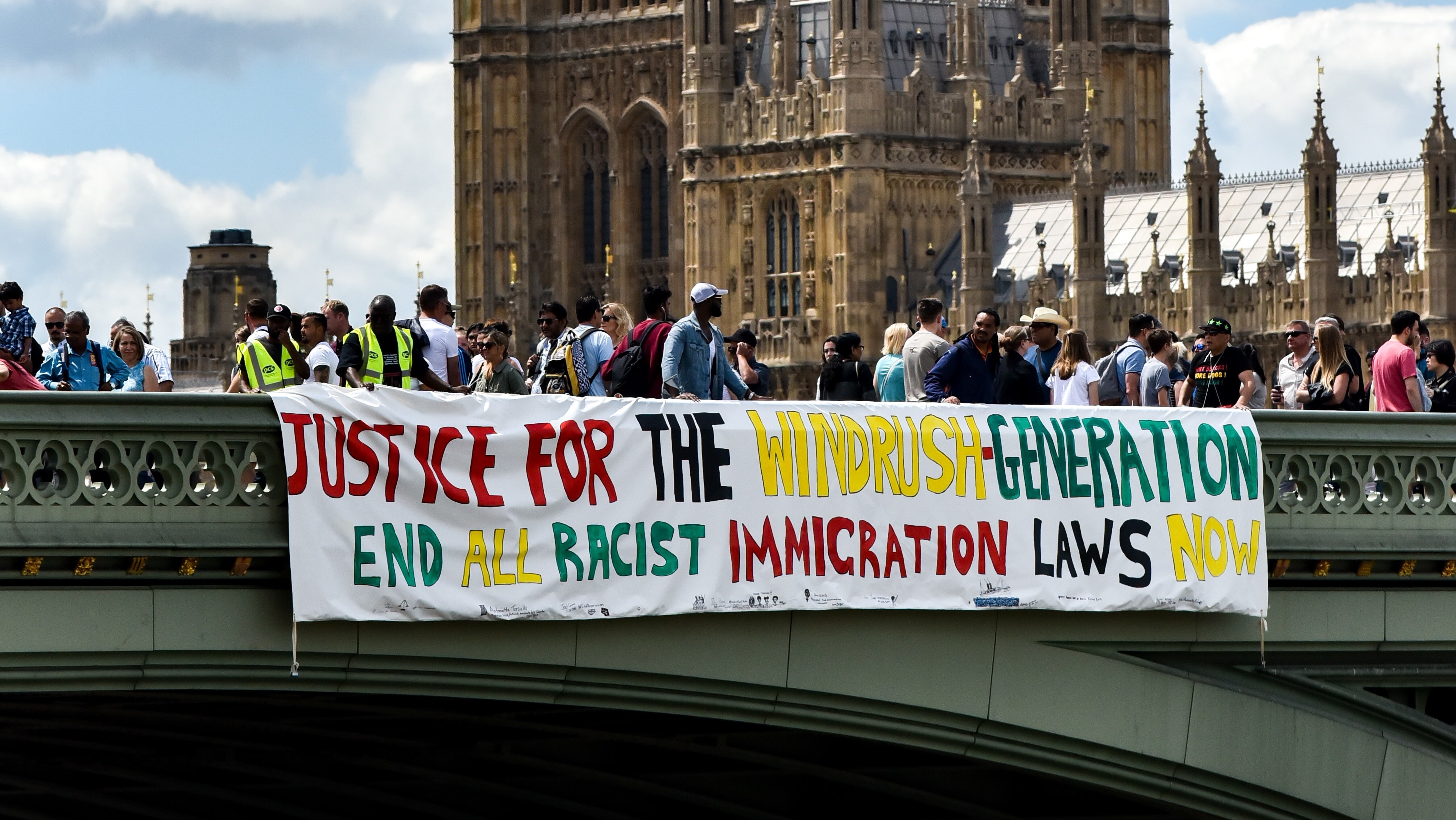 El Ministerio del Interior del Reino Unido violó los derechos humanos de las víctimas de Windrush, dice un tribunal