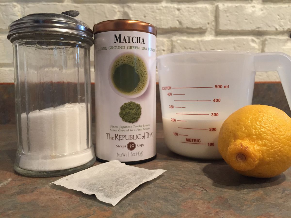 Preizkusite DIY Starbucks Latte iz citrusnega zelenega čaja