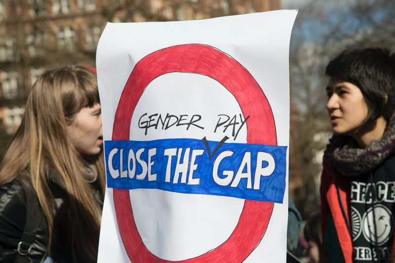 Una nuova ricerca mostra che il divario retributivo di genere ha visto a malapena alcun cambiamento