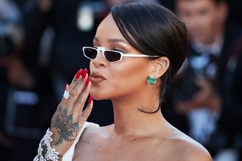 En komplett guide til Rihannas tatoveringer