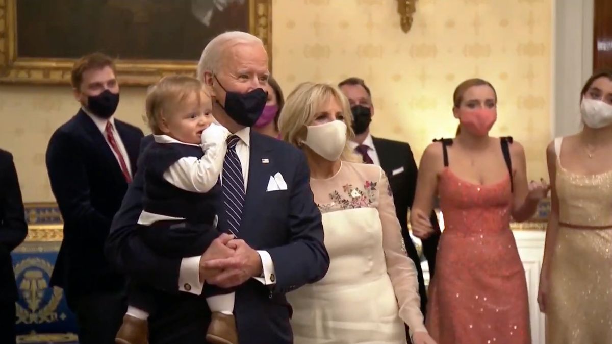 Le deuxième look d'inauguration de Jill Biden était un hommage aux États-Unis