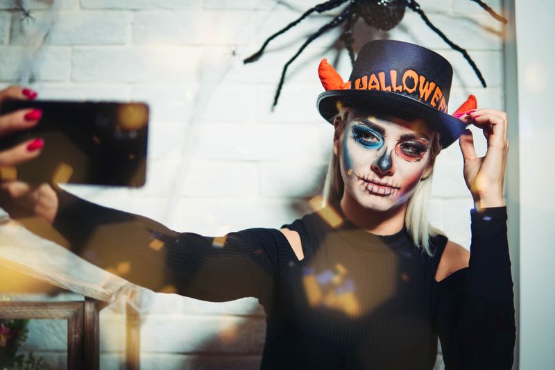 10 fascinantes tutoriales de maquillaje TikTok para Halloween Inspo