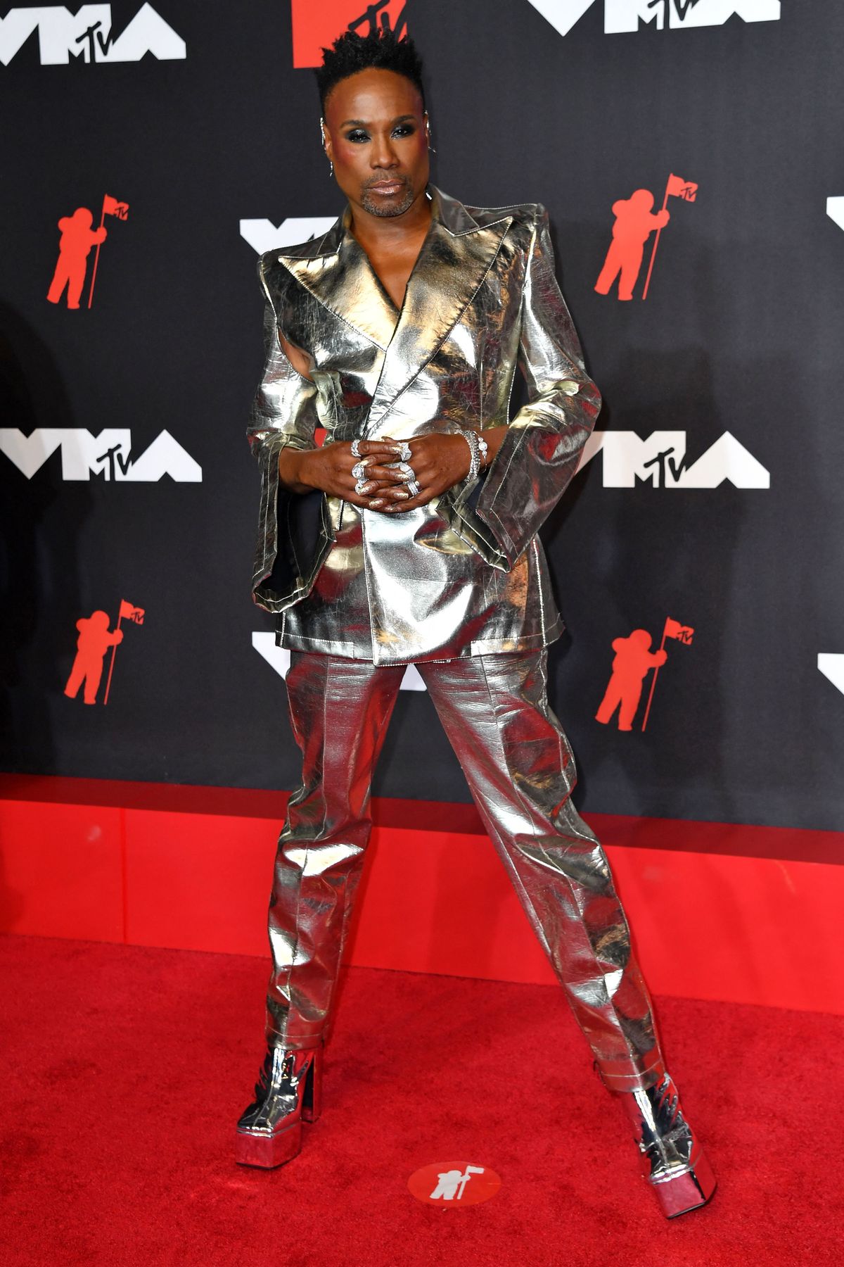 Billy Porter'ın VMA Görünümü Temelde Ay Kişi Kıyafetiydi